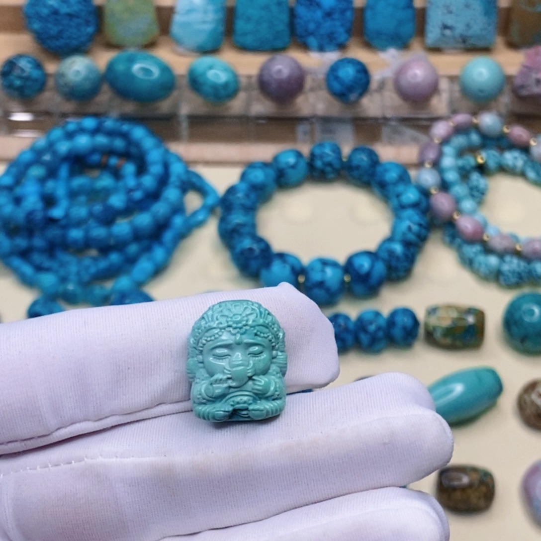 绿松石未镶嵌珠宝奇石