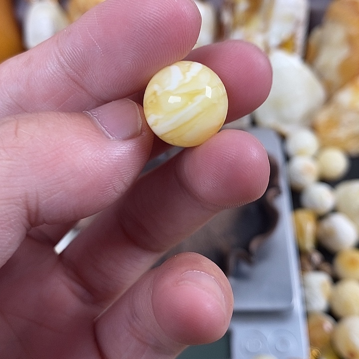 琥珀未镶嵌裸石我