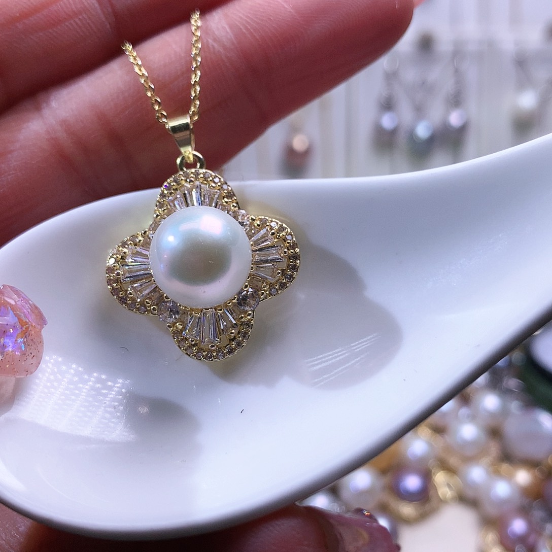 淡水珍珠吊坠(赠链)合金