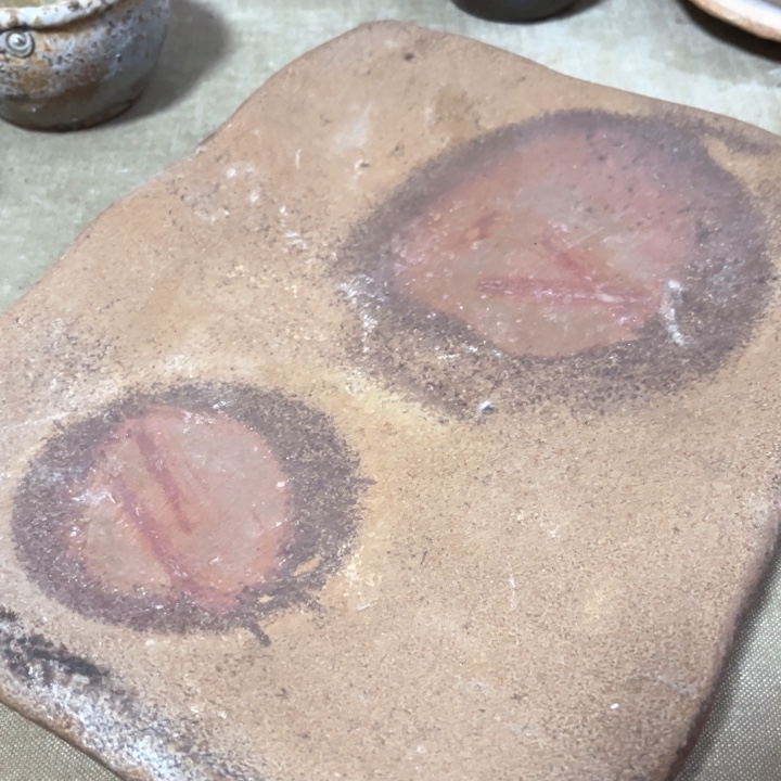 瓷片备前。       泡台