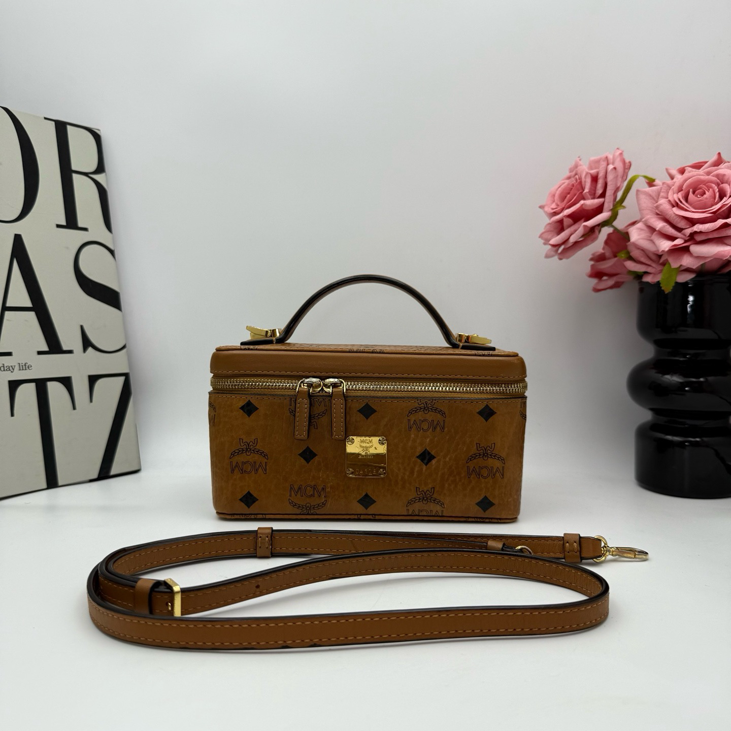 95新 MCM MCM/MCM  xy 9362 干邑色化妆盒20x11