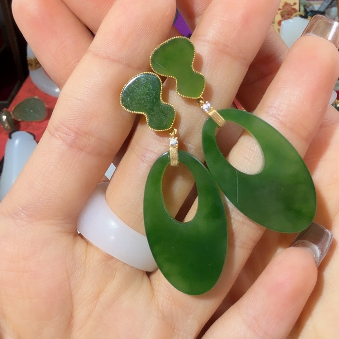 和田玉18K金镶嵌颈饰