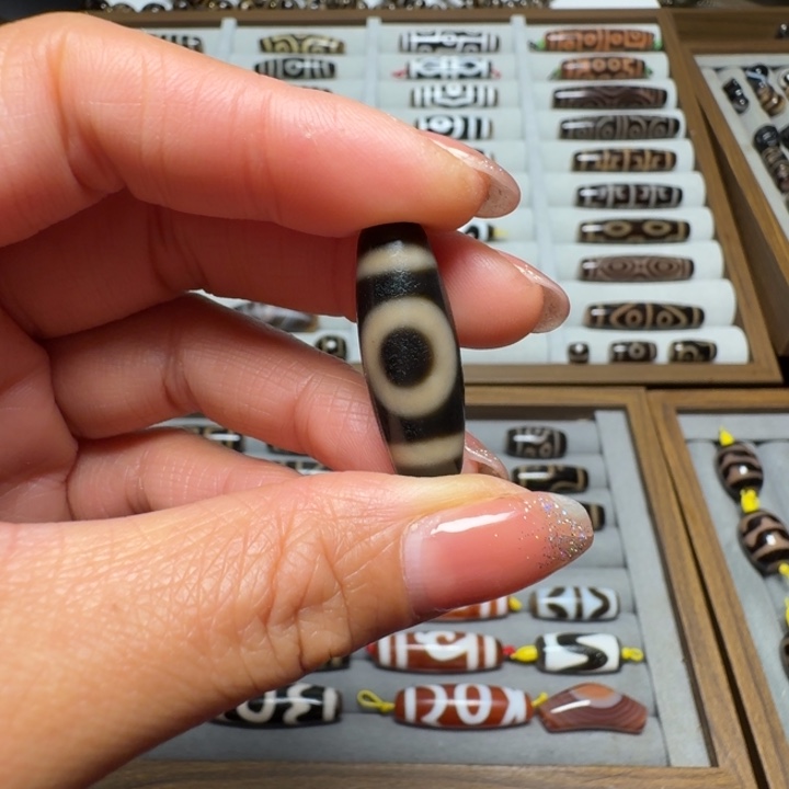 菩***道玛瑙/玉髓未镶嵌颈饰