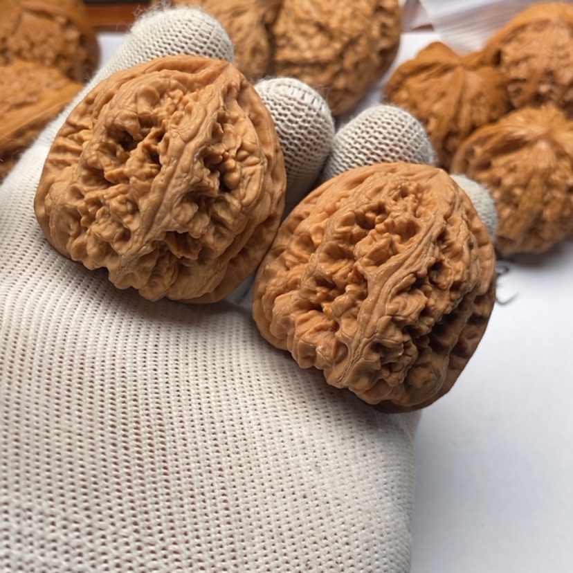 【闪购商品】文玩核桃把件哎****的7粗筋