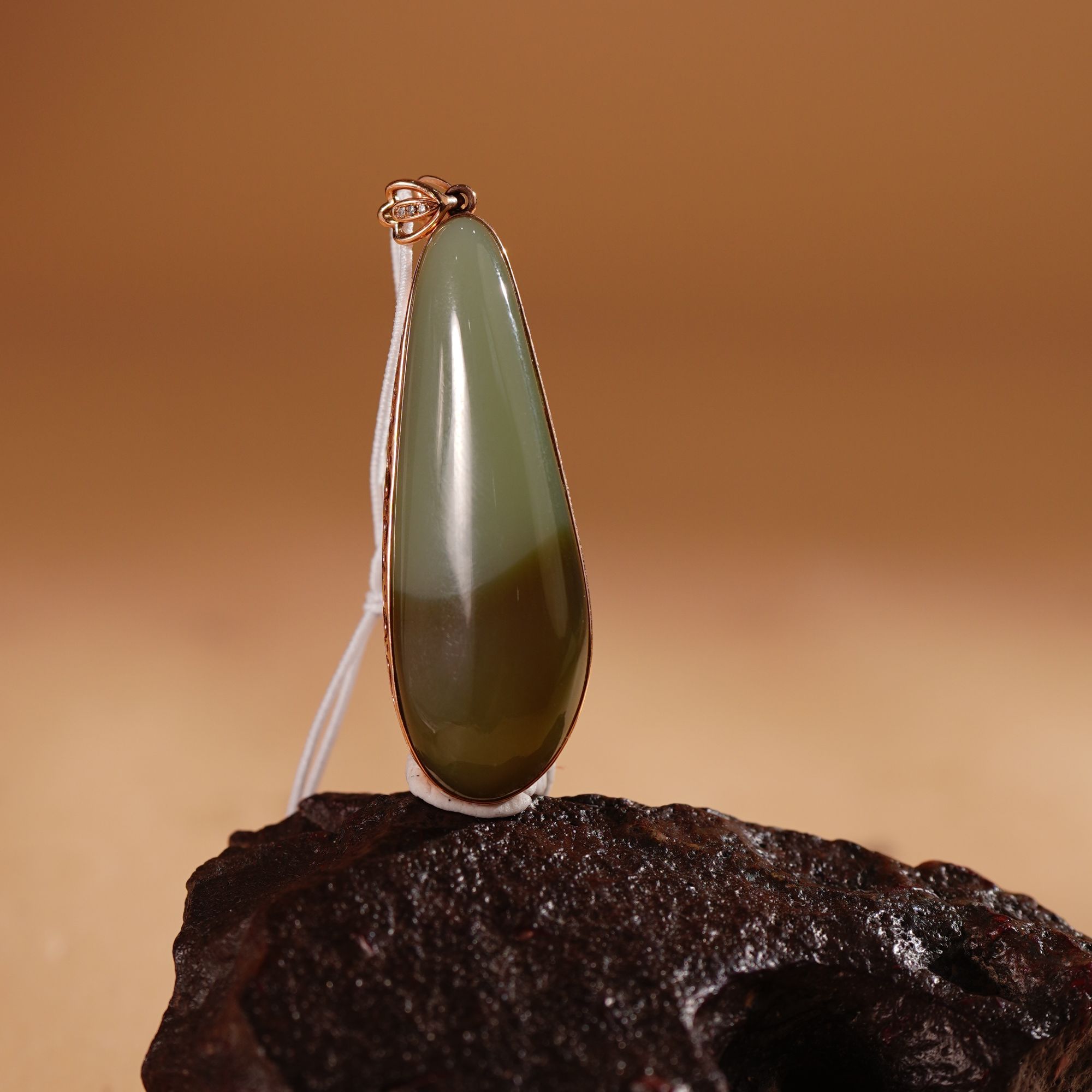 HT130170和田玉碧玉鸭蛋青带糖吊坠