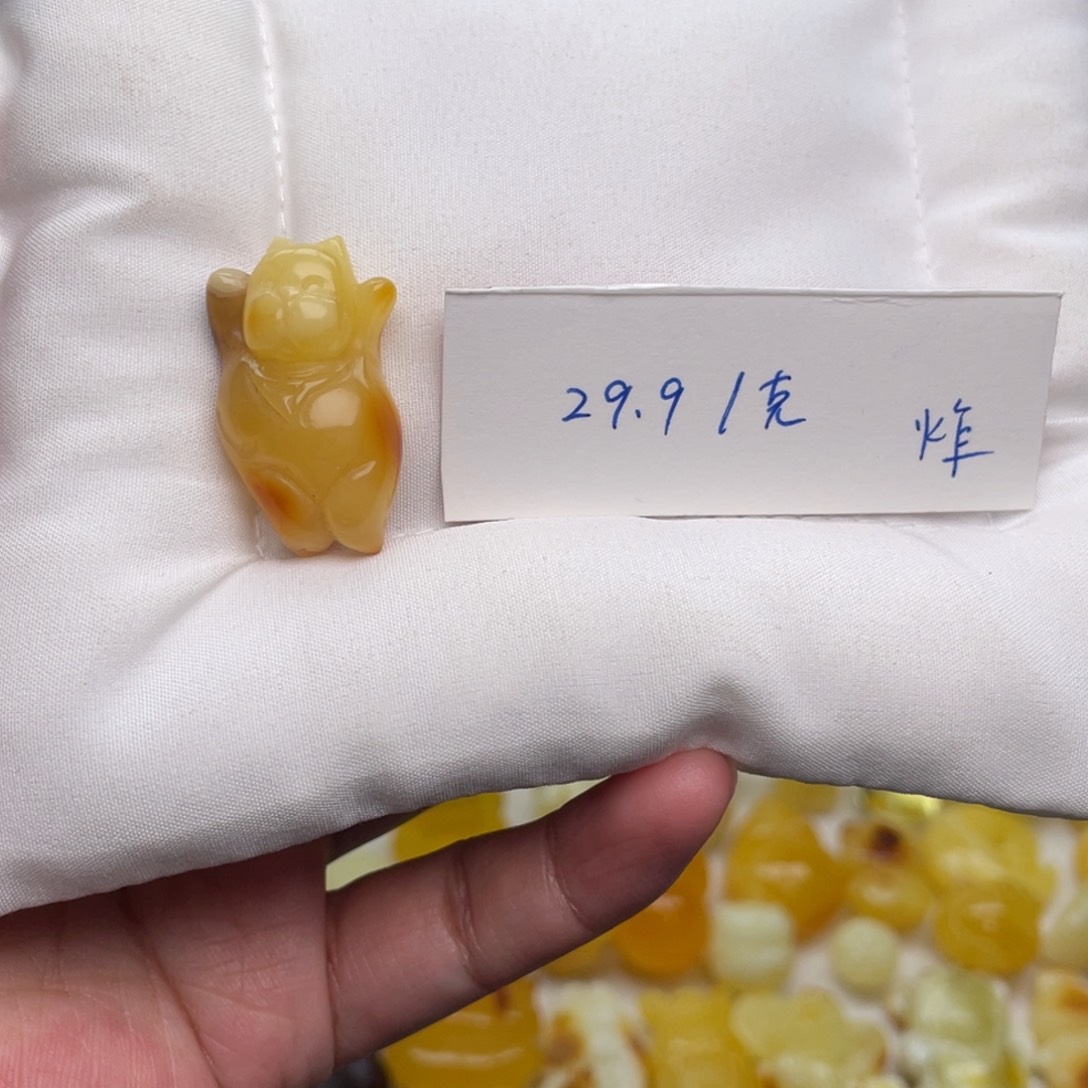 琥珀未镶嵌颈饰蜜蜡懒猫