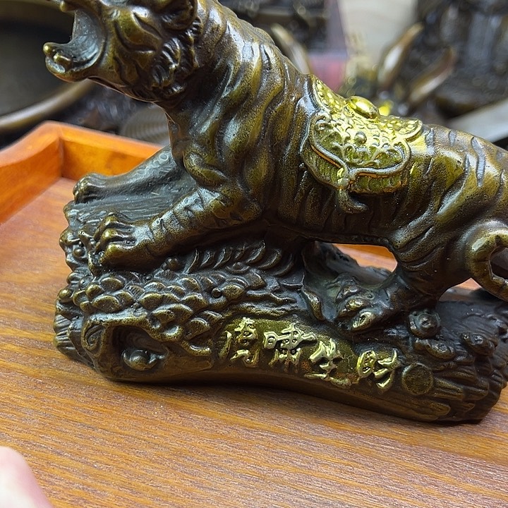 精美铜器，点击下单