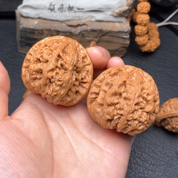 文玩核桃吊坠尺寸45粗筋