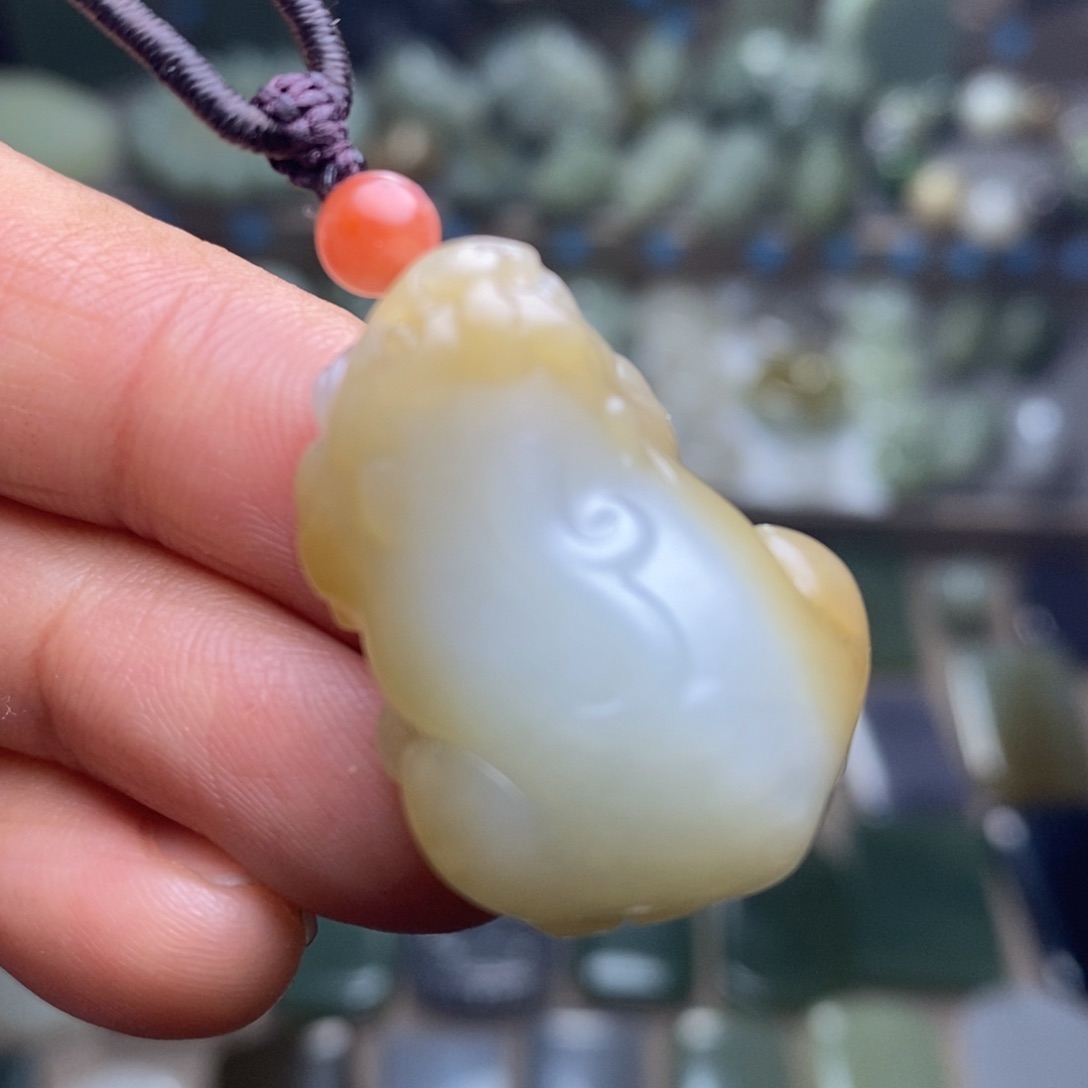 和田玉颈饰未镶嵌