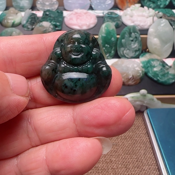 独山玉未镶嵌颈饰