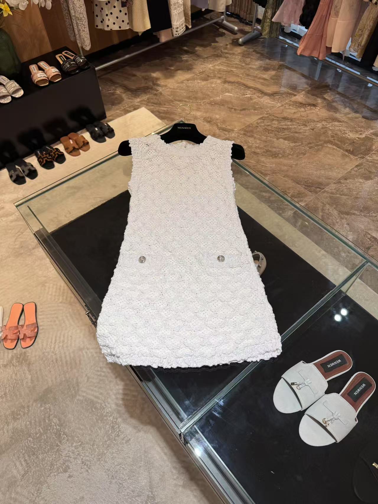 WW2025新款女士白色时尚百搭夏季针织无袖连衣裙W201301