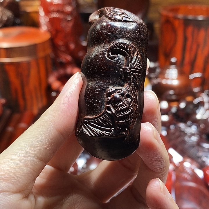 木印度小叶紫檀福豆四季豆手把件工艺品