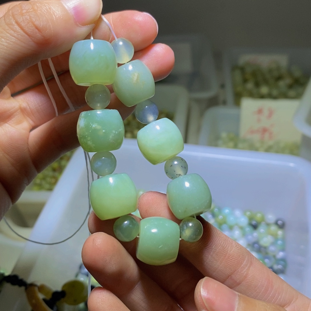 【闪购商品】蛇纹石玉其他未镶嵌60