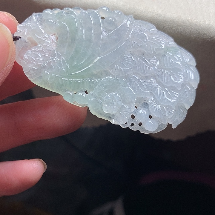 翡翠颈饰未镶嵌吊坠