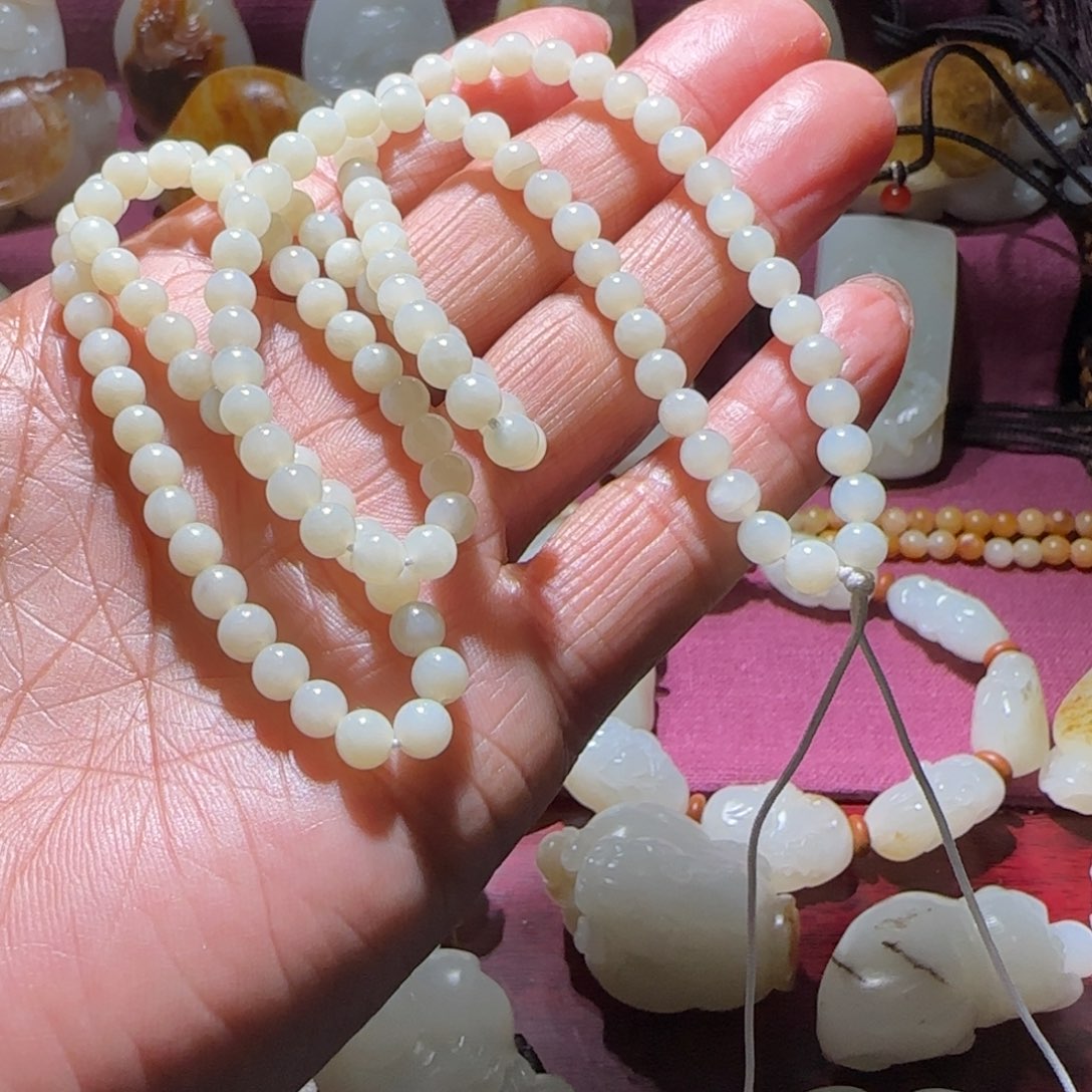 和田玉颈饰未镶嵌