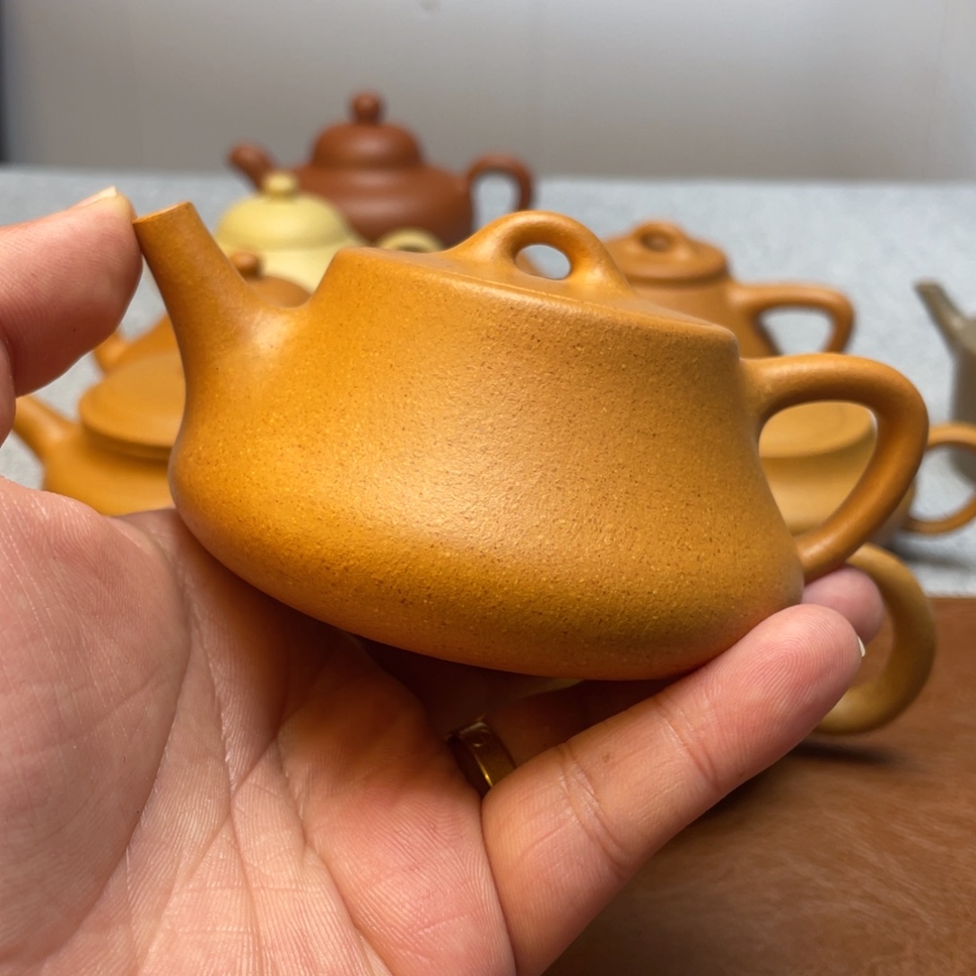 紫砂茶壶悟***。半手处理