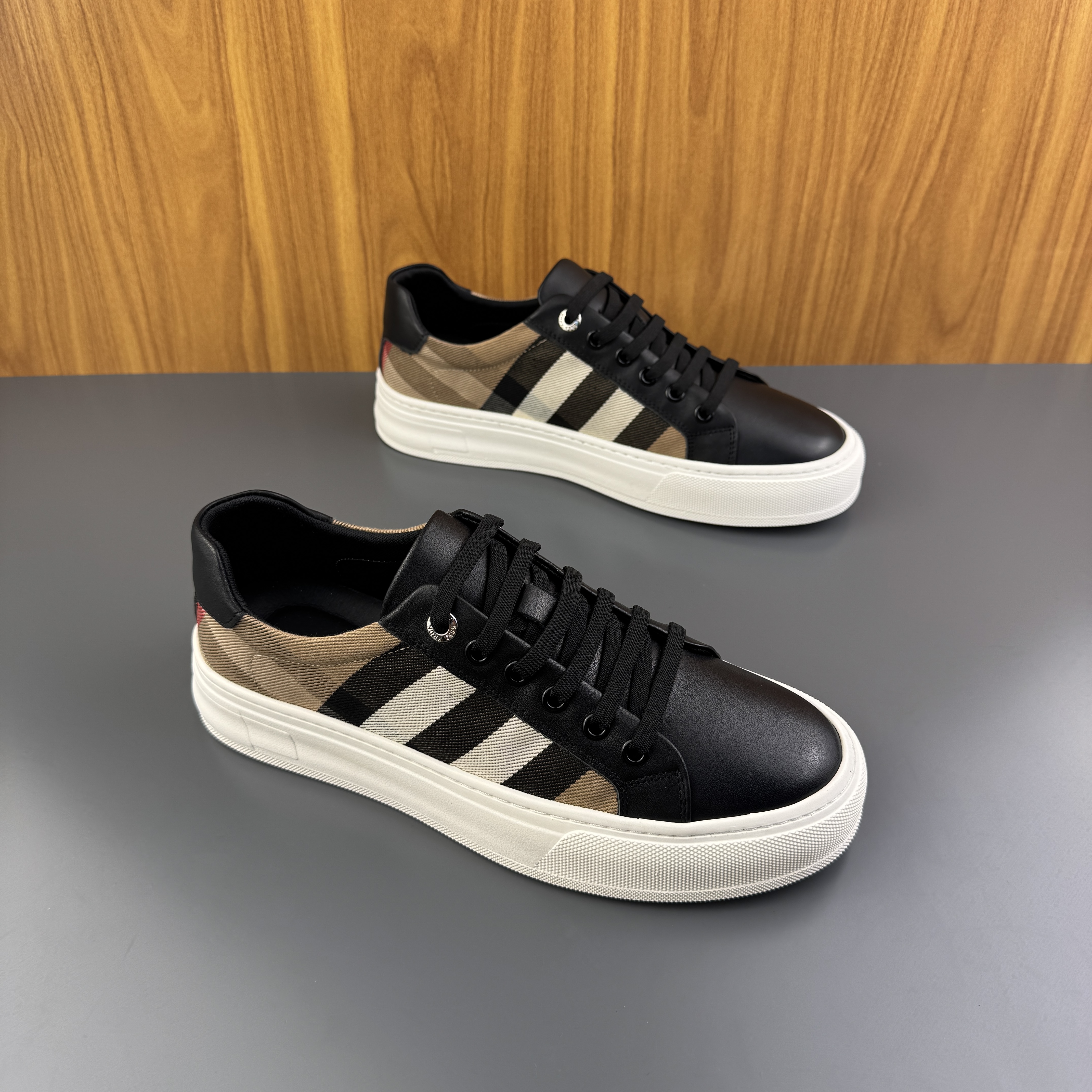 2025秋季新款真皮透气一脚蹬男鞋头层牛皮简约软底休闲男士板鞋潮