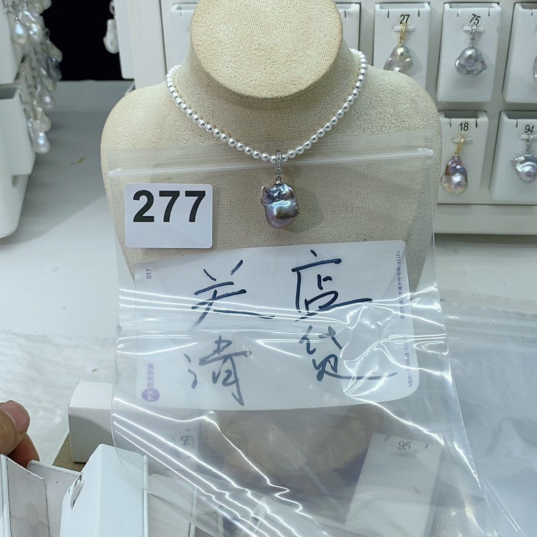 淡水珍珠颈饰合金