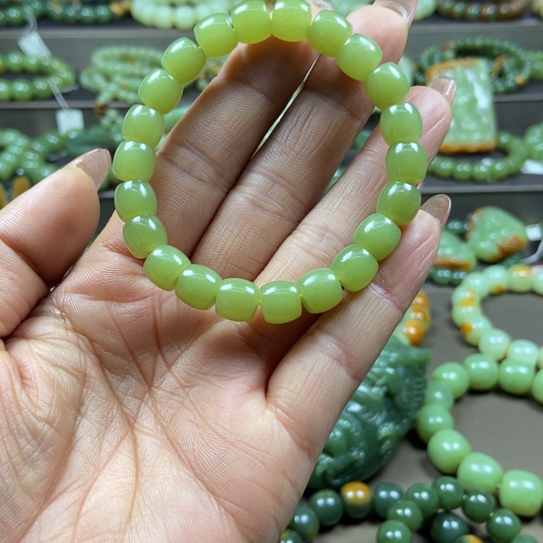 透闪石质玉手链未镶嵌?**?