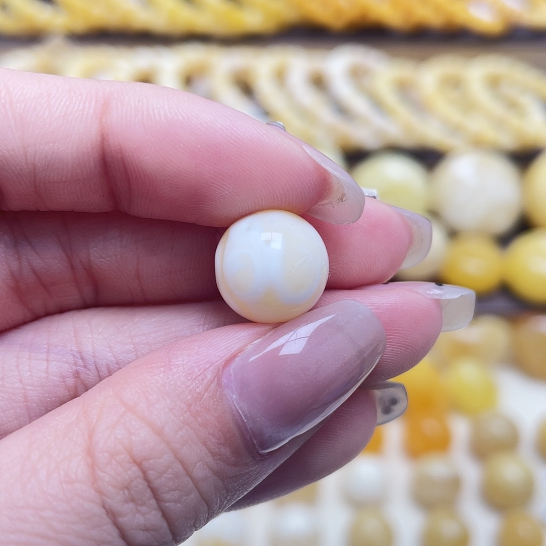 琥珀未镶嵌裸石12.3mm圆珠瑕