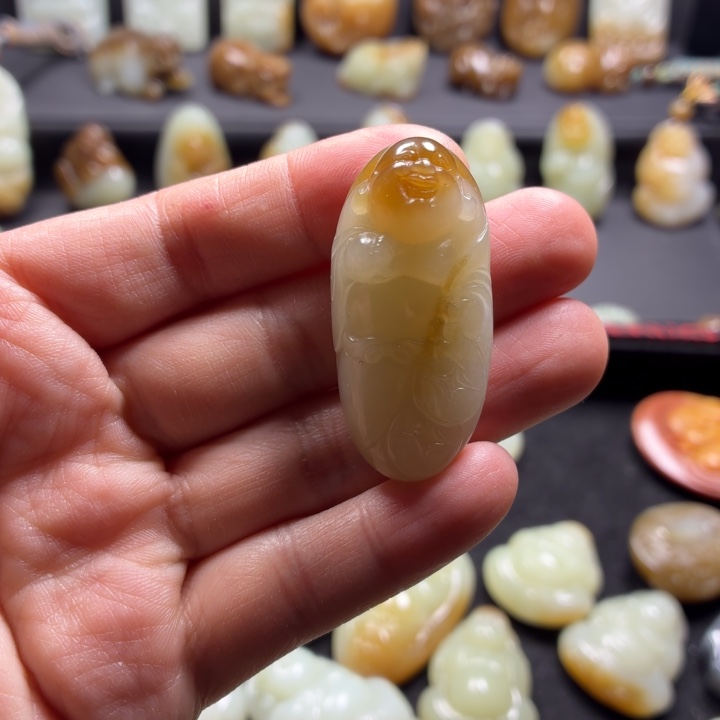 和田玉（糖玉）未镶嵌颈饰