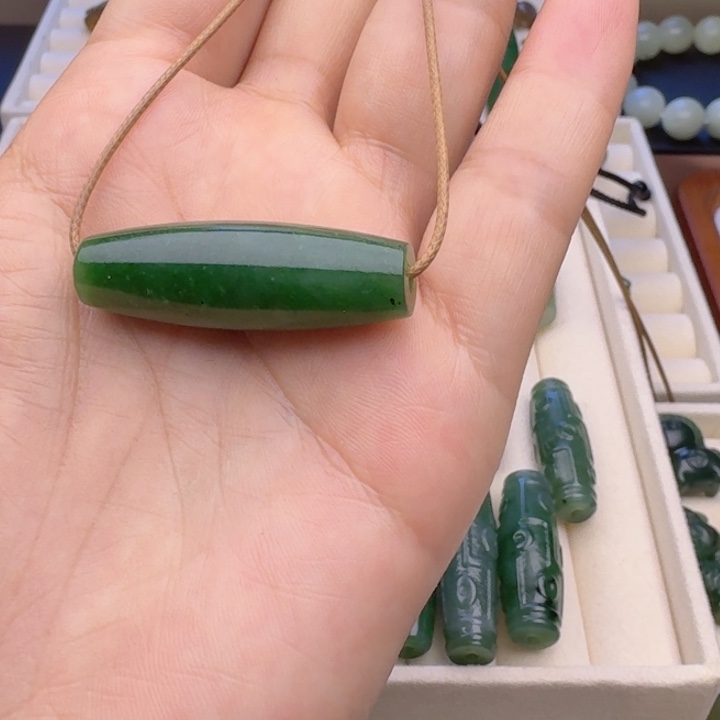 晨***微和田玉（糖玉）未镶嵌车挂