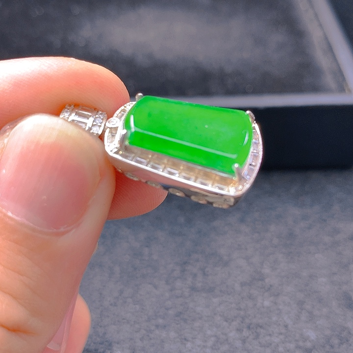 【闪购商品】翡翠银S925镶嵌颈饰翡翠