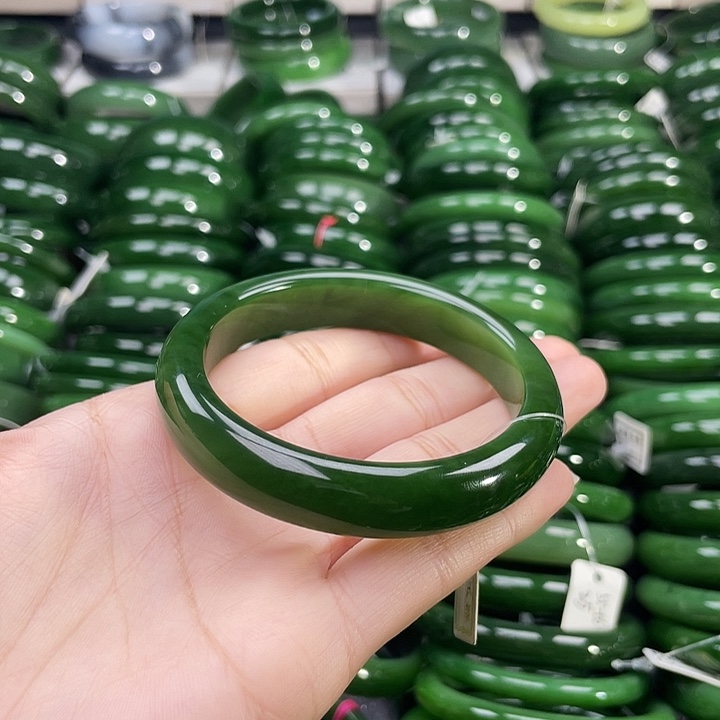 未镶嵌手镯和田玉（碧玉）