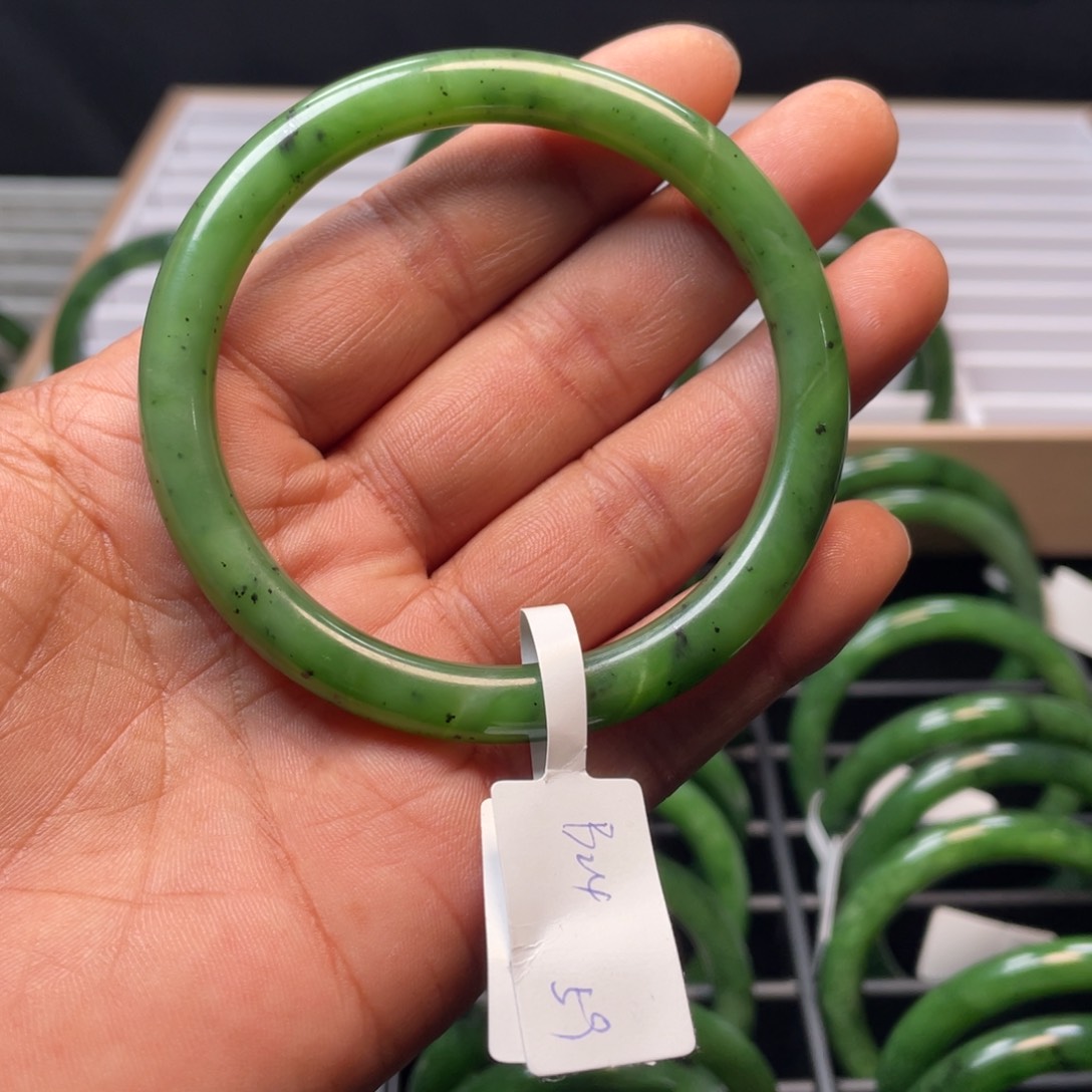 和田玉（碧玉）手镯未镶嵌