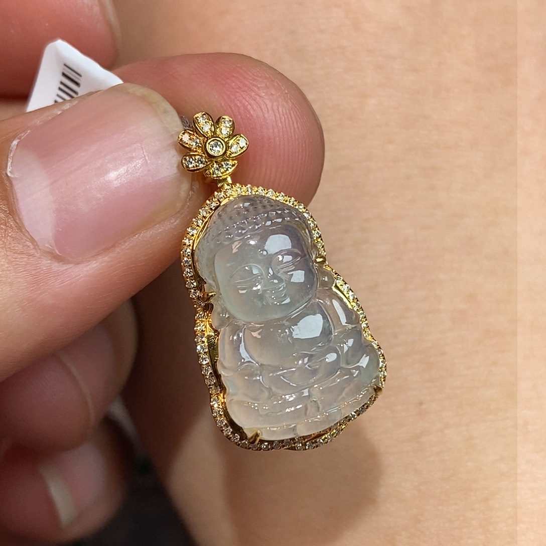 翡翠颈饰18K金镶嵌宝宝佛