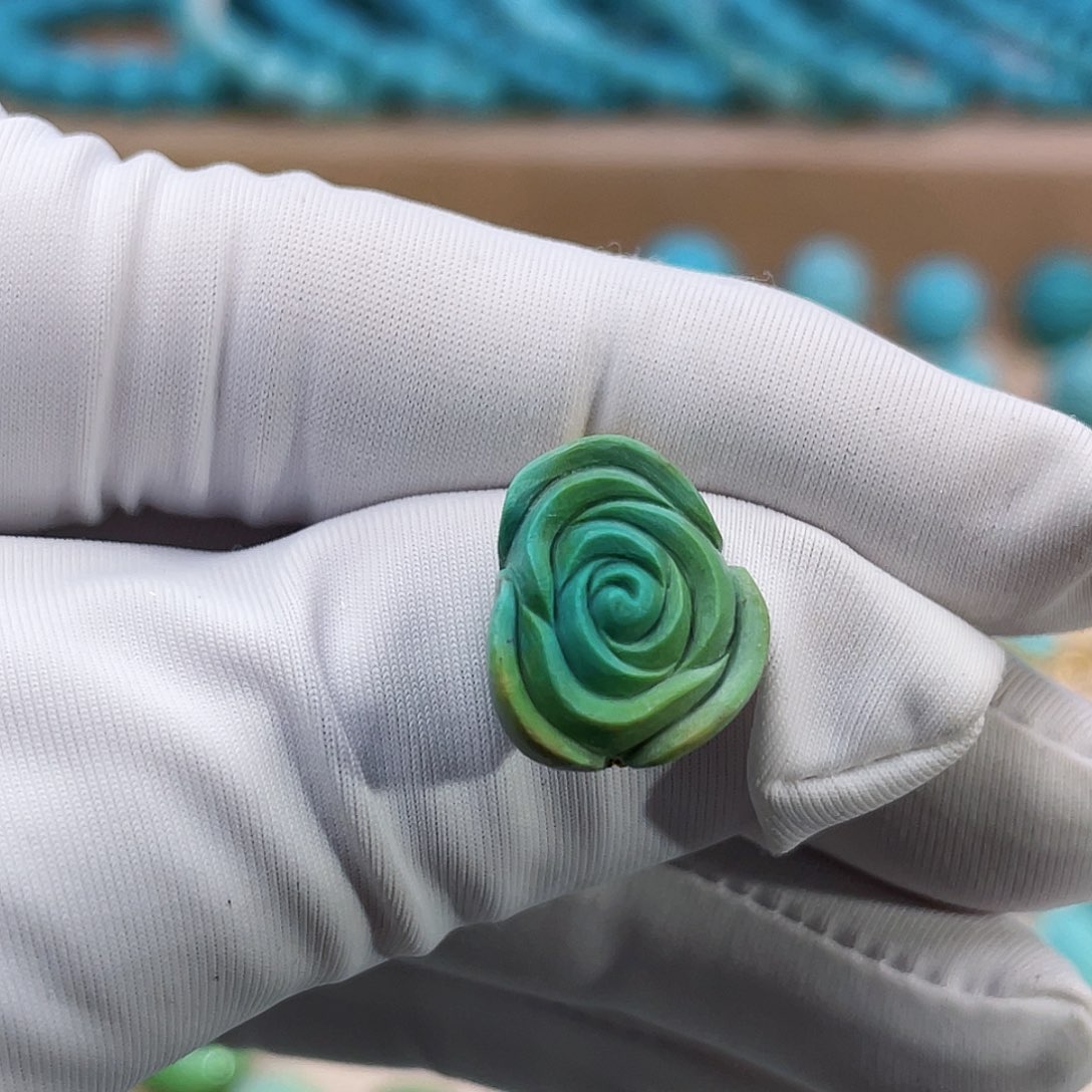 绿松石珠宝奇石18K金镶嵌