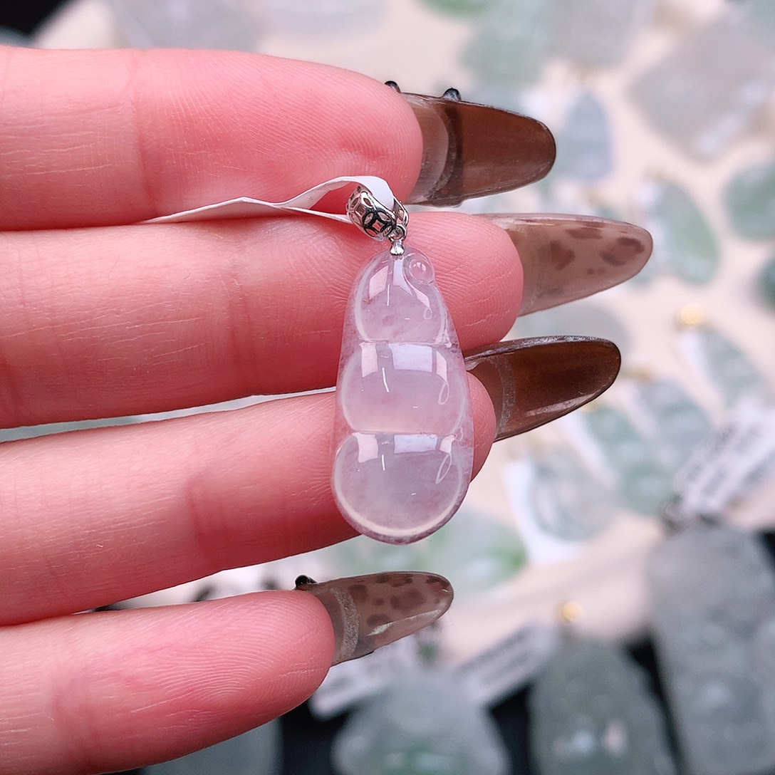 翡翠颈饰18K金镶嵌冰豆28.5、22.6、11，3.8