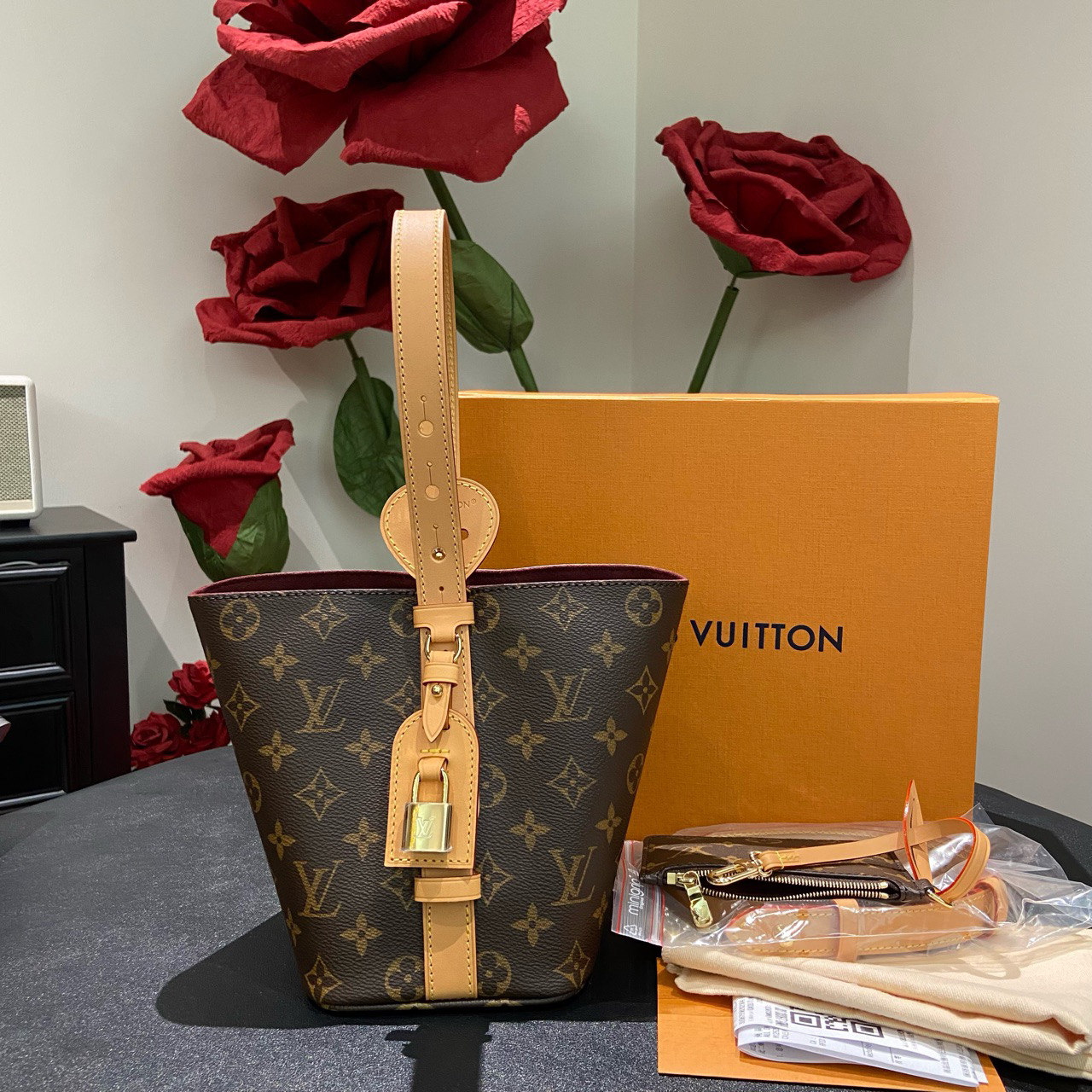 全新未使用 LouisVuitton/路易威登 all in bb老花/大全套本月票