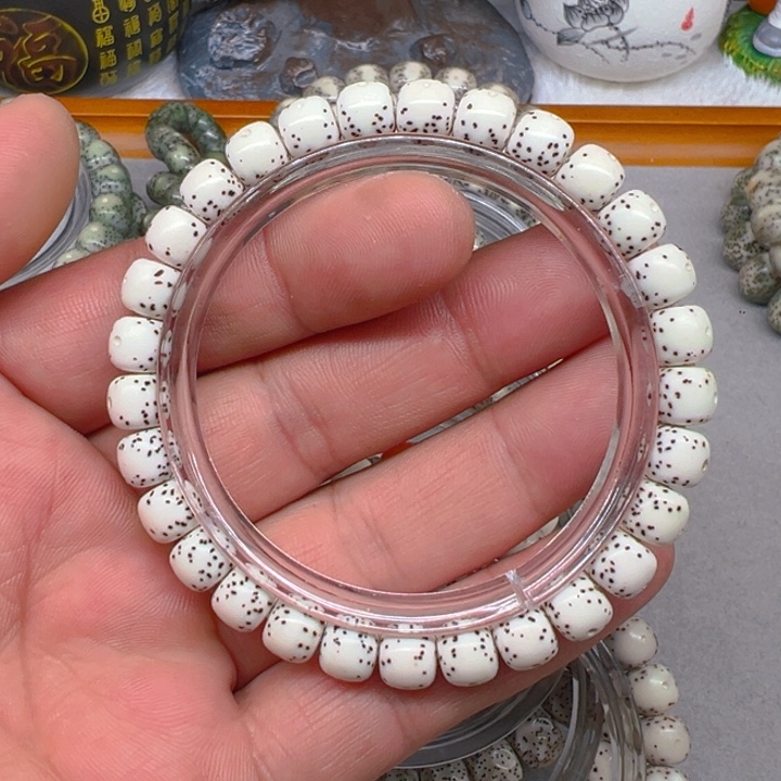 星月菩提手串8顺白