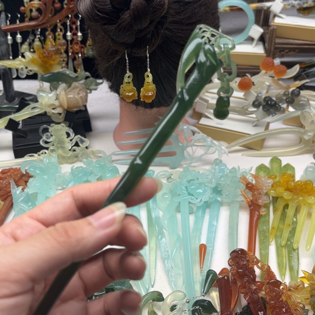 蛇纹石玉发簪合金