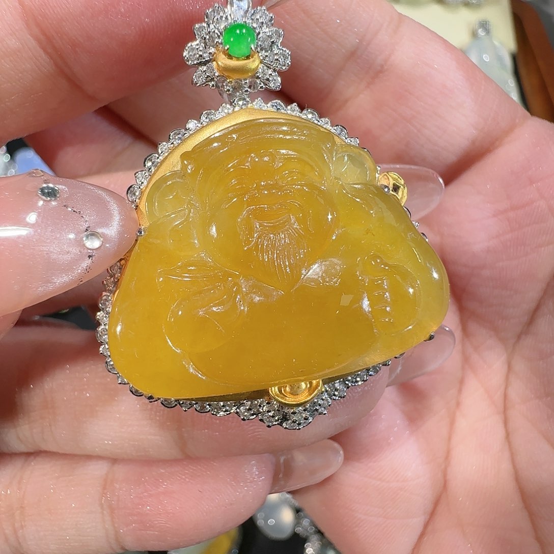 【闪购商品】颈饰18K金镶嵌翡翠周*哒