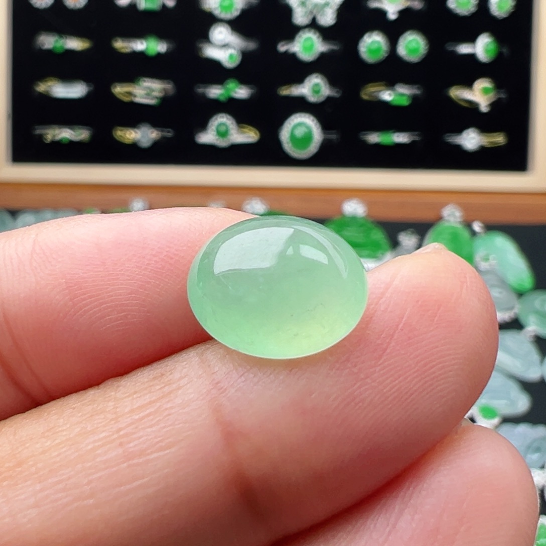 颈饰未镶嵌翡翠蛋11.8