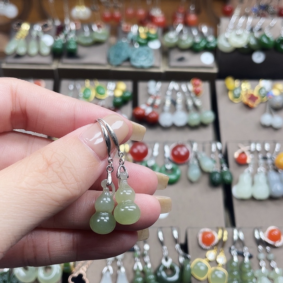 和田玉银S925镶嵌耳饰