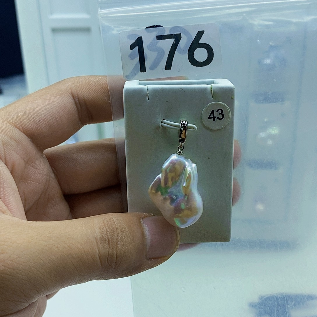 淡水珍珠合金颈饰