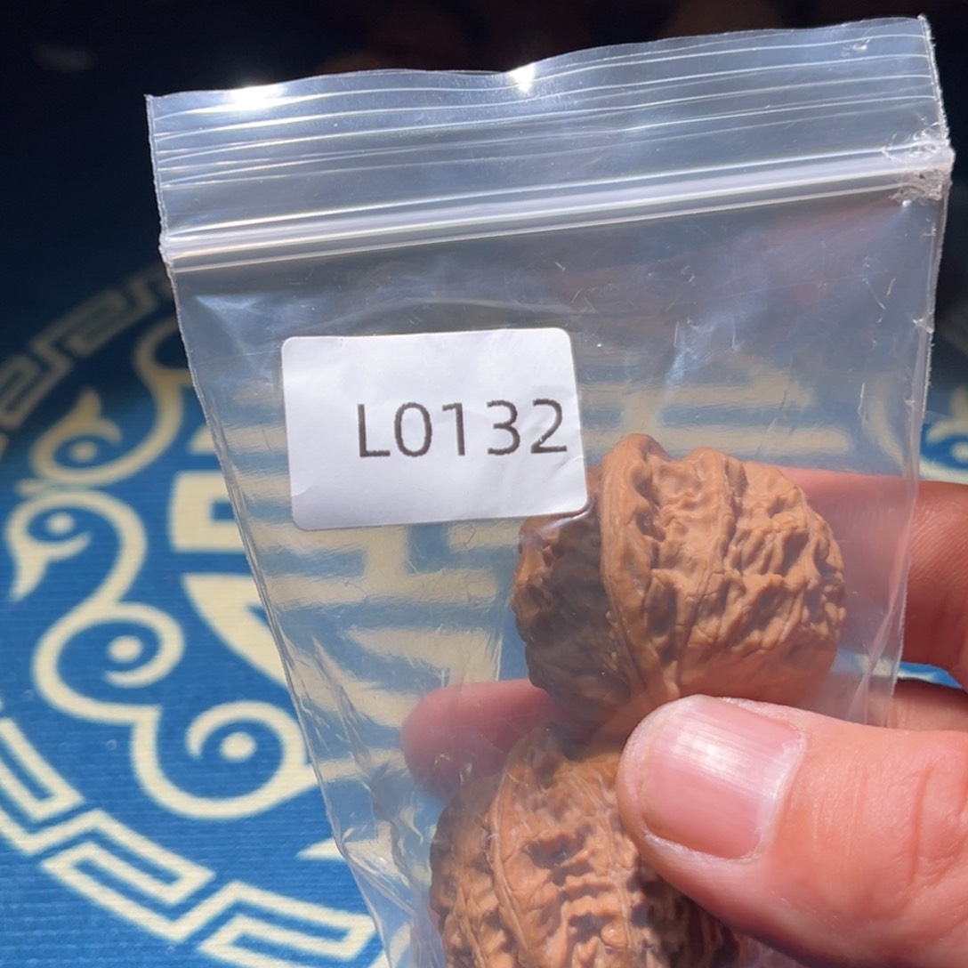 文玩核桃吊坠晚**州白狮子