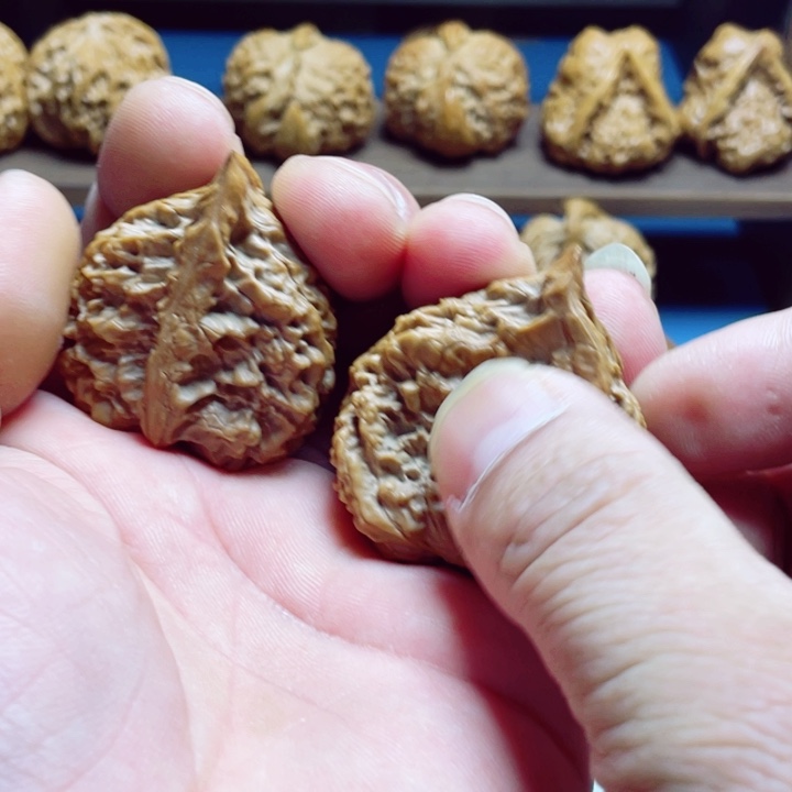 文玩核桃把件半壁