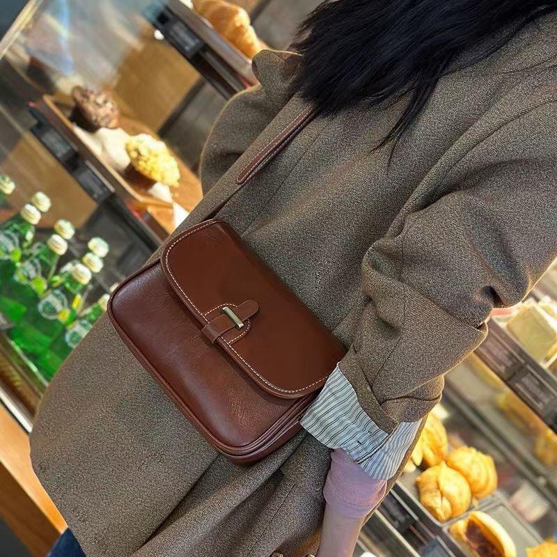 韩国高级感斜挎包头层植鞣软女包2024新款洋气百搭真皮单肩包