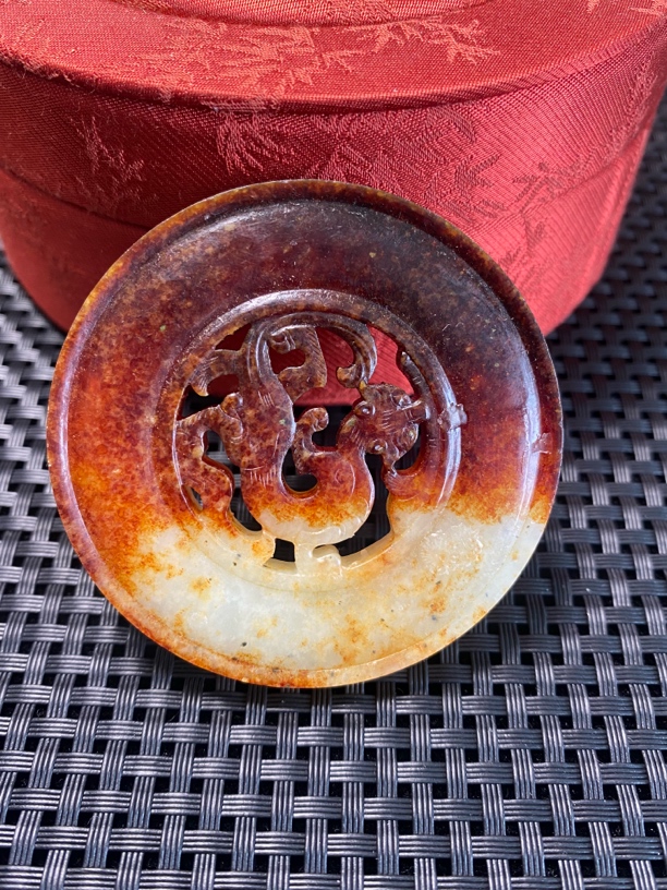 和田玉壁（朱砂红沁色）