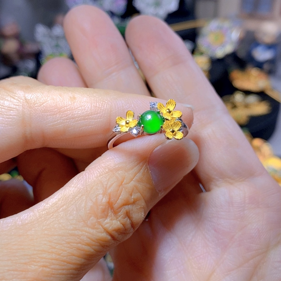 翡翠耳钉银S925镶嵌天然翡翠