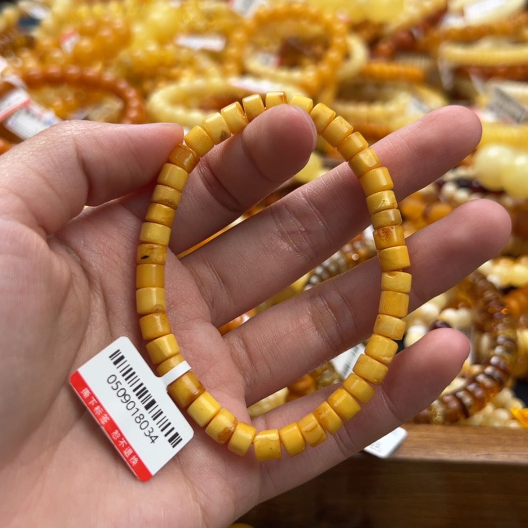 未镶嵌琥珀珠宝奇石