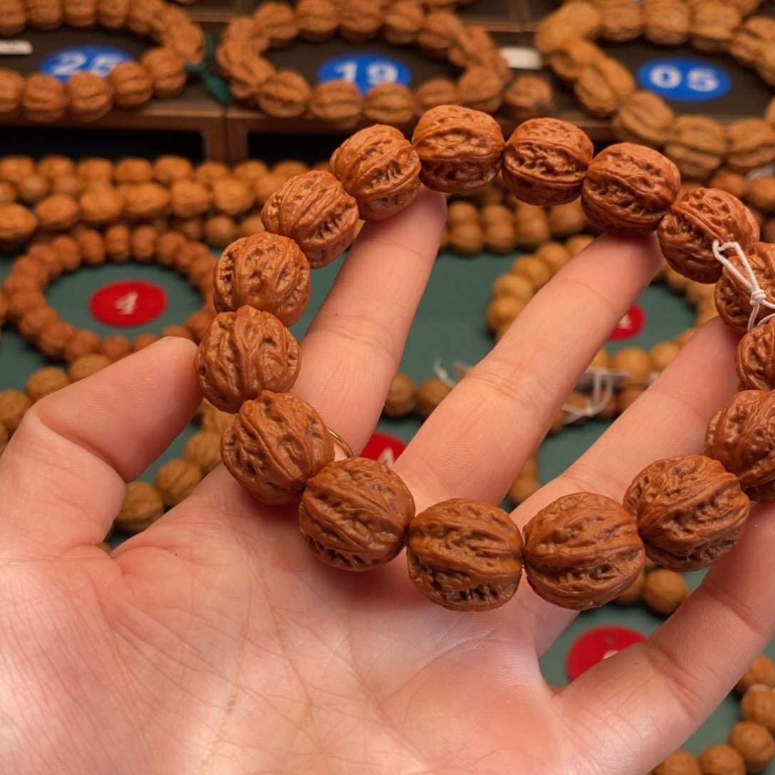 文玩核桃手串18尺寸八棱