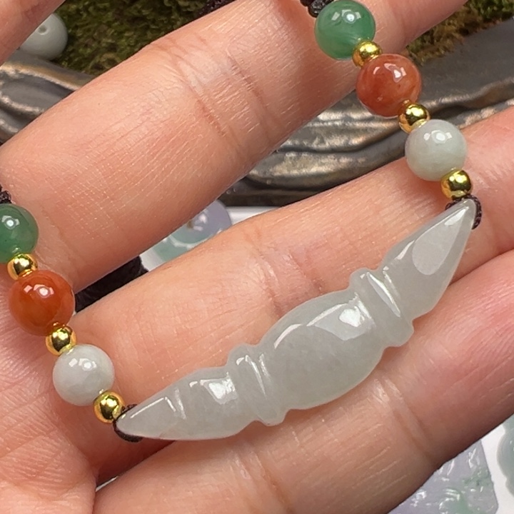 翡翠未镶嵌颈饰吊坠