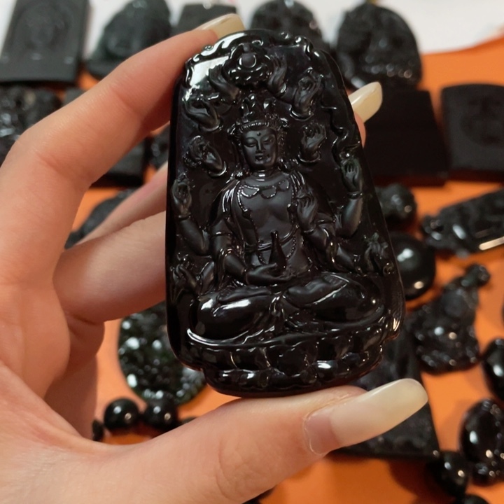 翡翠颈饰未镶嵌没*字