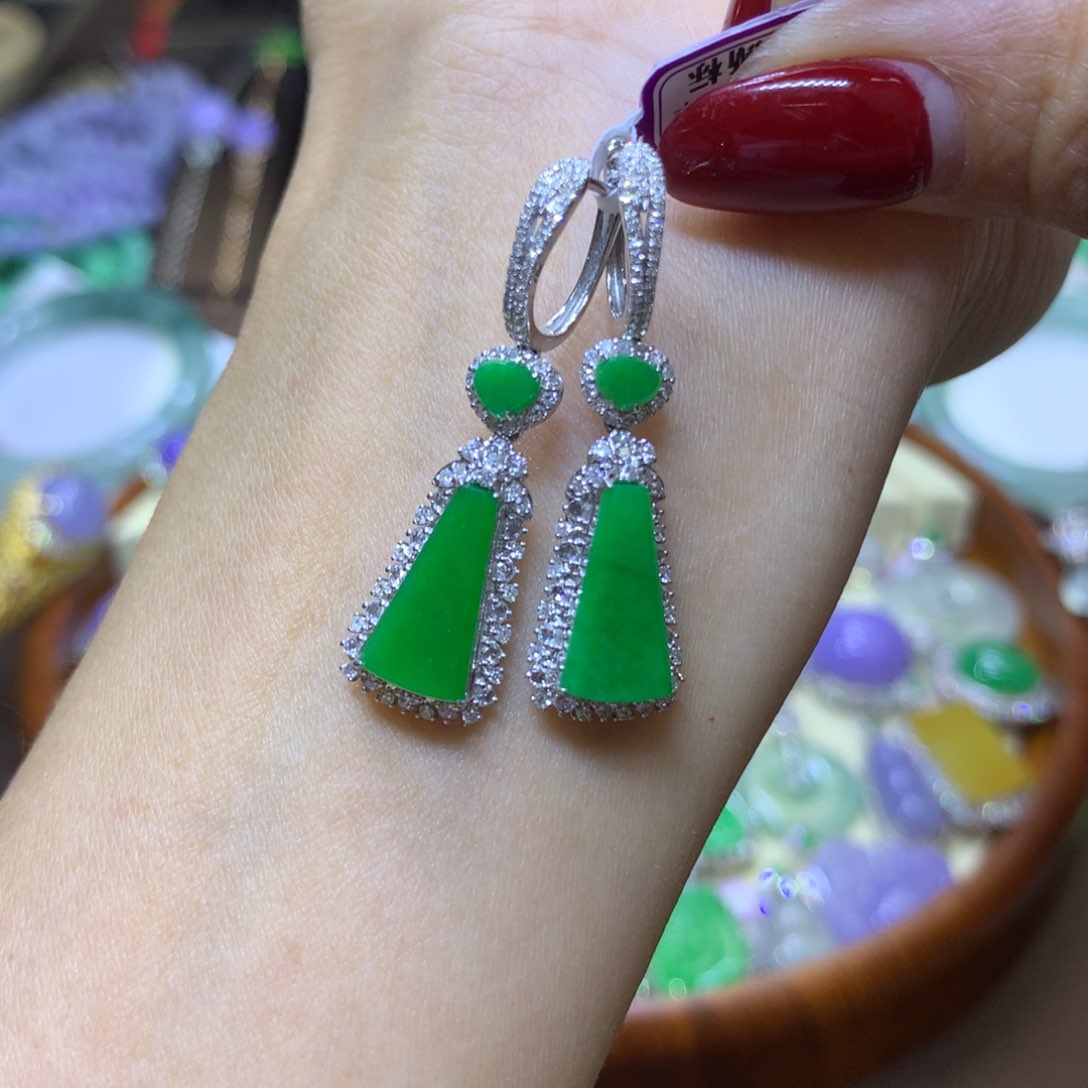 【闪购商品】翡翠颈饰18K金镶嵌翡翠