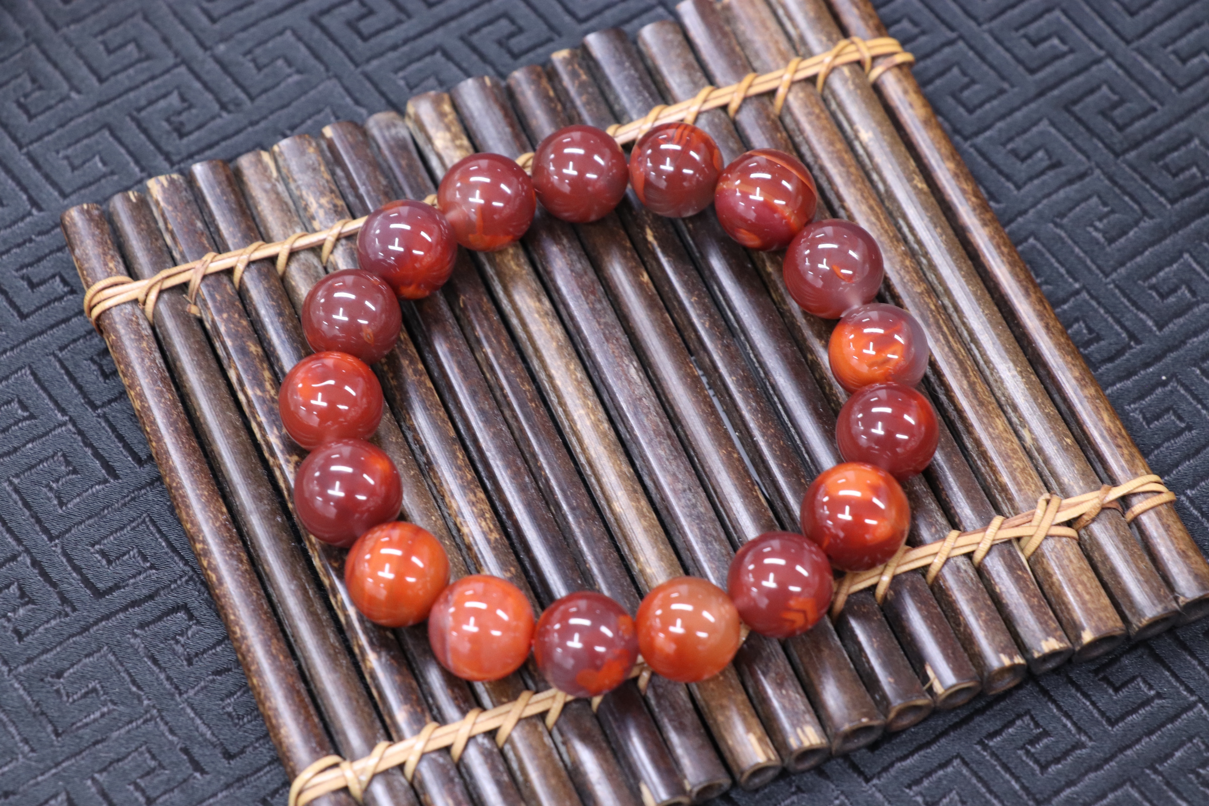 原矿无优化天然南红瓦西玫红火焰纹单圈12mm左右